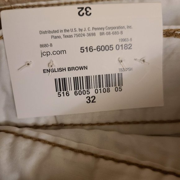 Casual wear shorts . Size 32 - Picture 3 of 3